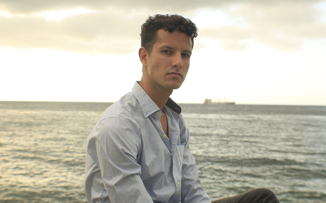 Entrevista con Crhystian López, director creativo de la revista Énfasis